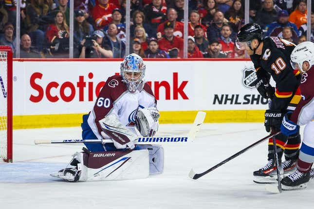 5-goal Second Period Shoots Avalanche Past Flames