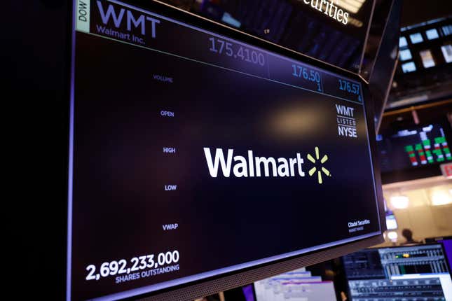 Image de l'article intitulé Trump a déclaré que Walmart avait gagné des milliards de plus que prévu. Voici pourquoi c’est absurde