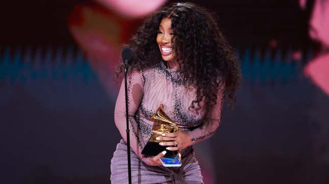 Image for article titled Why SZA&#39;s Grammys Snub Shows Once Again How Outstanding Black Girls Lose To White Mediocrity