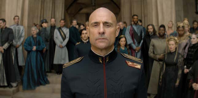 Ο Mark Strong δείχνει στωικός