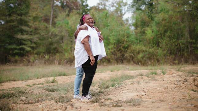 Image for article titled Black Mississippi Woman Discovers the Police Who Were Asked to Help Find Her Son, Were Also Responsible for His Death