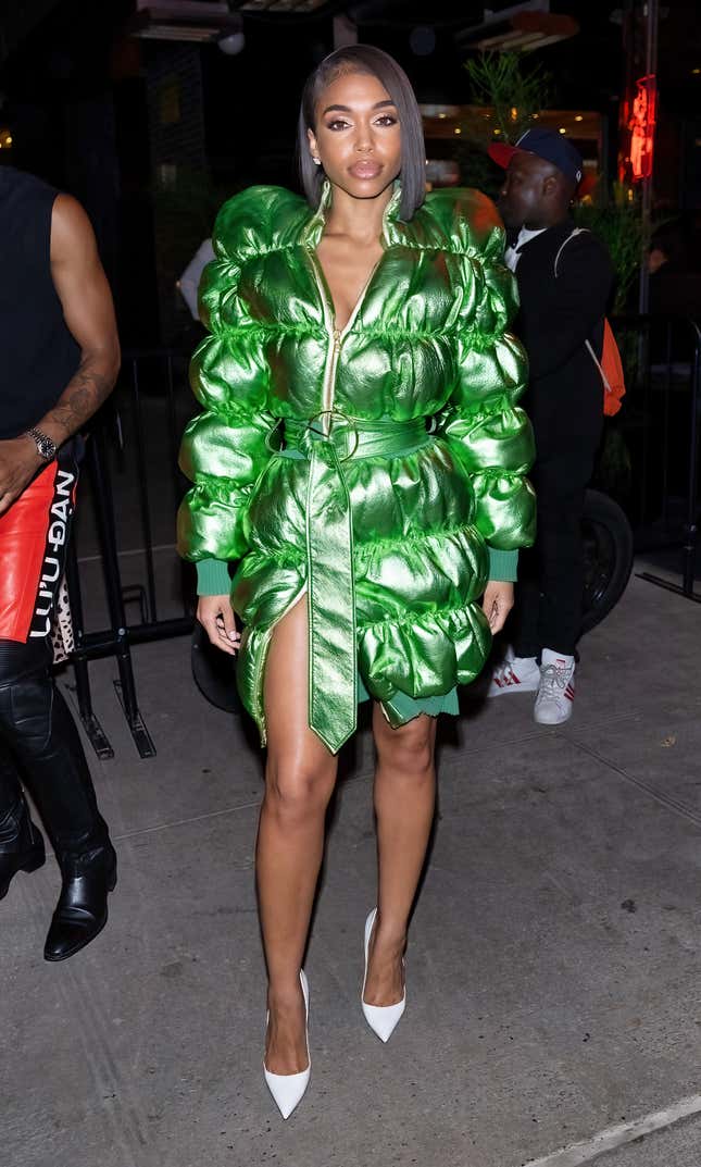 Image for article titled New York Fashion Week 2022: All the Chic Fits, Concerning Trends, and Despicable Copycats