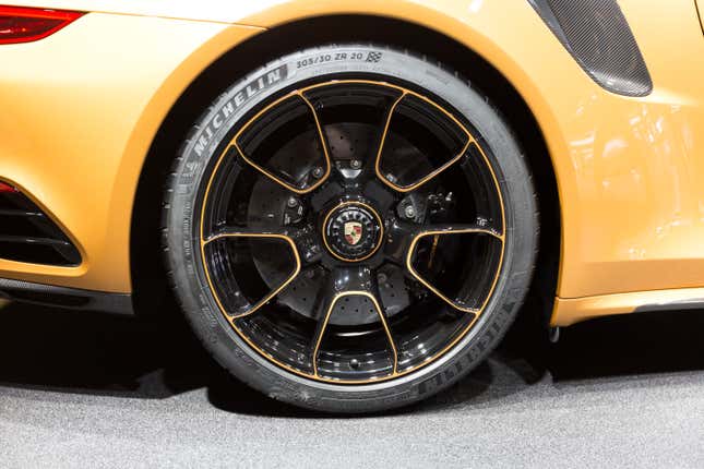 Wheel and tire of a Porsche 911 Turbo S