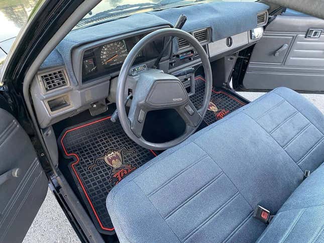 Image for article titled At $6,000, Is This 1988 Toyota Pickup Simply A Steal?