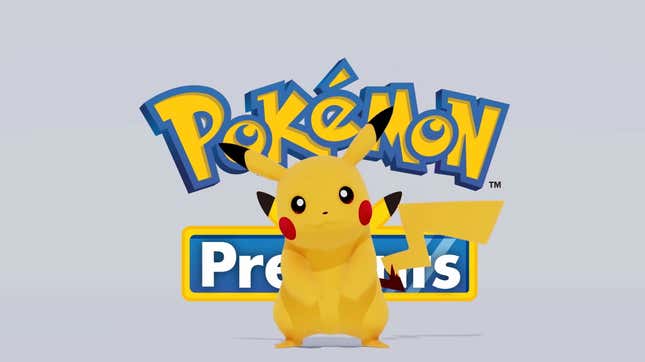 Pikachu berdiri di depan logo Pokemon Presents.