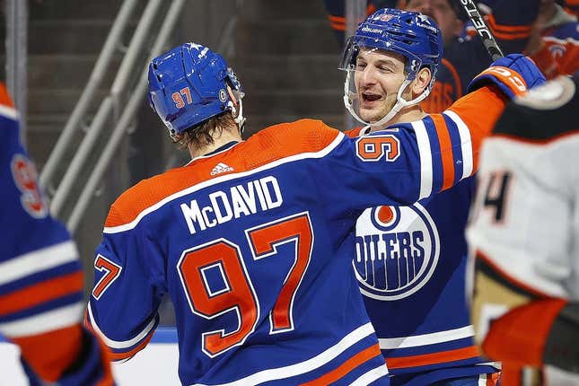 NHL scores: McDavid scores as Oilers hammer Blue Jackets