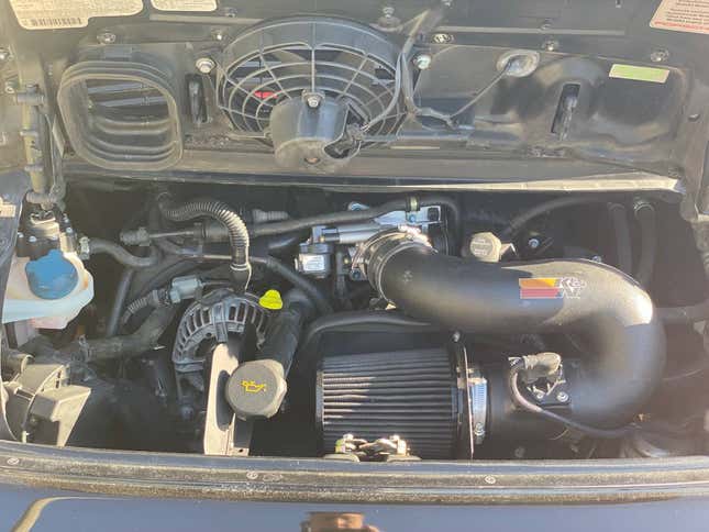 Image for article titled At $17,999, Is This 1999 Porsche 911 Carrera Convertible A Drop-Top Deal?