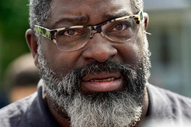 Former NFL Player Will Chain Himself to a Tree in Protest of His Sex Abuse in College