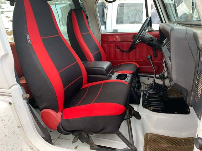 Image for article titled At $6,750, Will This 1993 Jeep Wrangler Renegade Wrangle Up a New Owner?