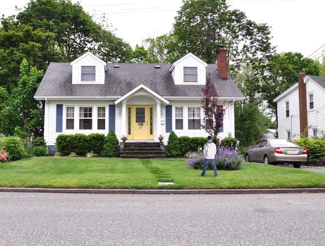 Image for article titled Neighbor Kid Straight-Up Pissing In Middle Of Front Lawn