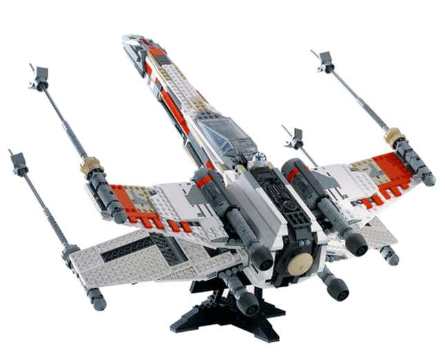 Image for article titled 25 of the Best Lego Star Wars Sets From 25 Years of Lego Star Wars