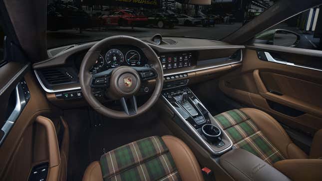 Interior of the Porsche 911 Cuarenta Edition