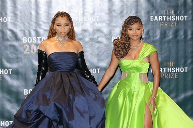 Image for article titled Even More, Ways Chloe and Halle Bailey&#39;s Locs Were Styled