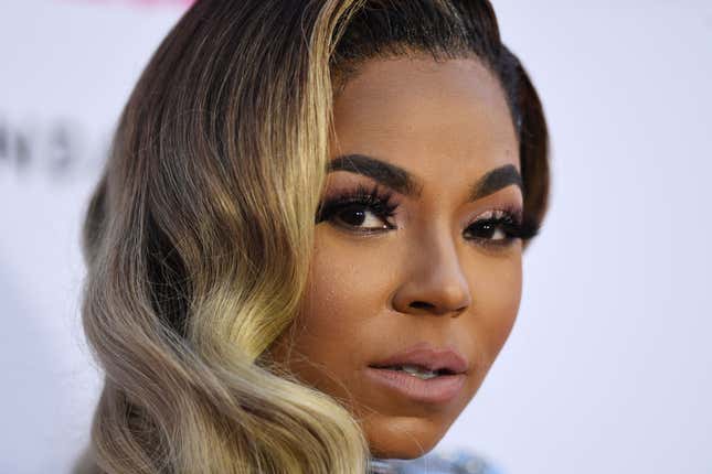 Image for article titled Ashanti Says a Music Producer Tried to Coerce Her Into Shower Sex