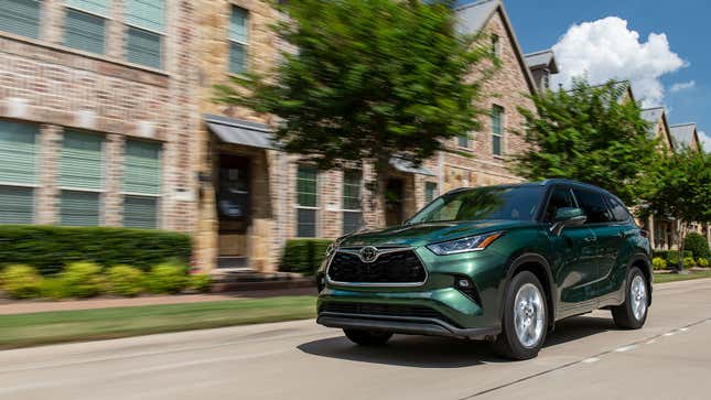 A photo of a green 2023 Toyota Highlander. 