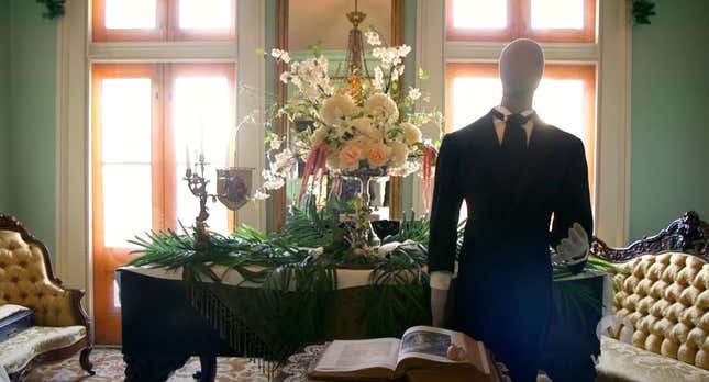 Image for article titled Take a Peek Inside America&#39;s Most Notorious Southern Plantation Mansions