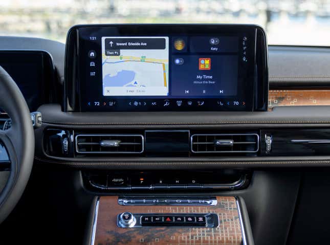 Central touchscreen of a 2025 Lincoln Aviator