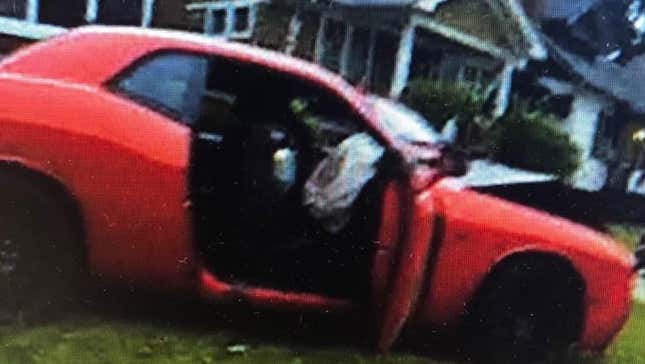 Image for article titled Detroit Cop Arrested After Crashing In A Stolen Car And Fleeing From Police