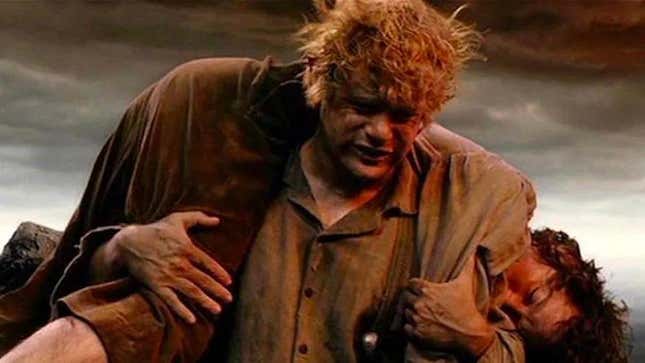 Sam carries Frodo in Return of the King