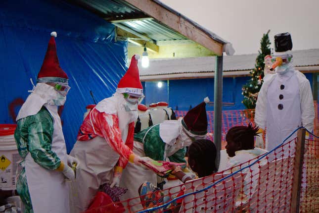 Image for article titled Photos: Christmas in an Ebola ward
