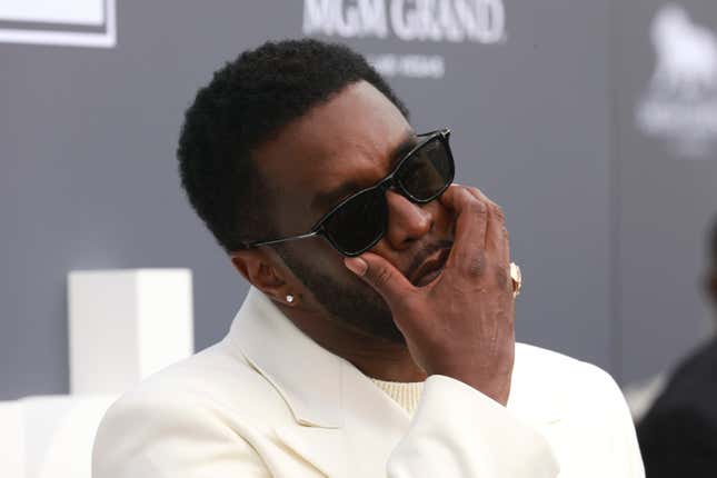 Image for article titled New Diddy Lawsuit Claims He Sexually Assaulted His Youngest Alleged Victim to Date