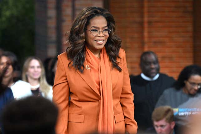  Oprah Winfrey speaks at a ‘Unite for America’ live streaming rally with US Vice President and Democratic presidential candidate Kamala Harris in Farmington Hills, Michigan, on September 19, 2024.