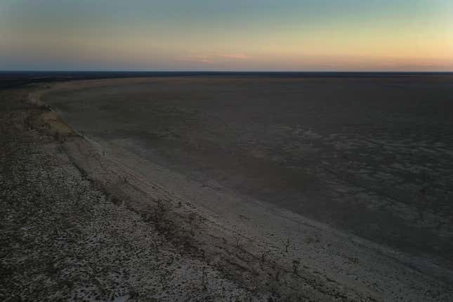 Image for article titled Photos: Aerial shots showcase Australia’s brutal drought