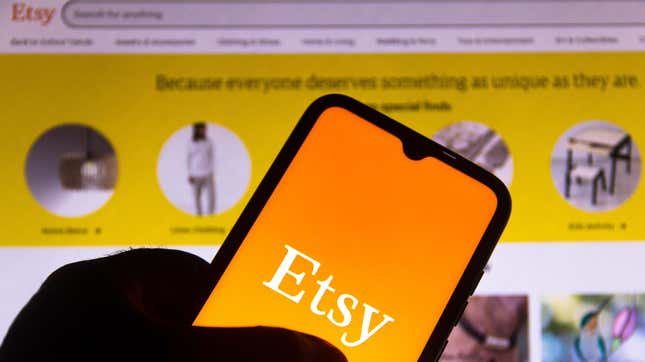 BRAZIL - 2021/07/12: In this photo illustration the Etsy logo seen displayed on a smartphone. (Photo Illustration by Rafael Henrique/SOPA Images/LightRocket via Getty Images)