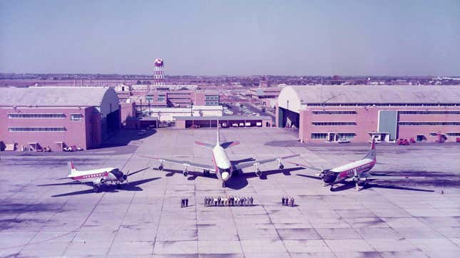 An aerial view of the Aeronautical Centre Ramp at Will Rogers Airport in 1963