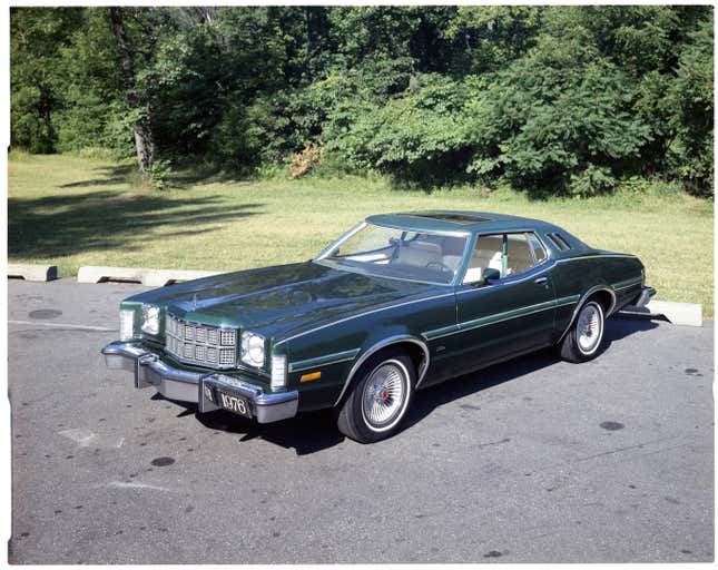 Image for article titled Ford&#39;s Chicago Assembly just turned 100. Here are the models it made