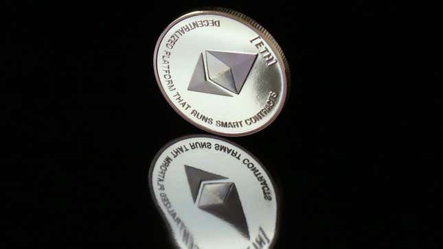 Image for article titled CoinDesk Retracts Two Essays Critical of Crypto Elites Over &#39;Highly Personalized Attacks&#39;