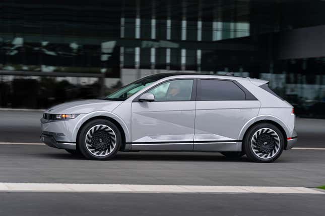 Image for article titled The Hyundai Ioniq 5 Is An All-Electric Car That Might Also Be Good For America