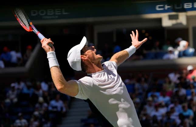 31. August 2023;  Flushing, NY, USA;  Andy Murray schlägt Grigor Dimitrov am vierten Tag des US Open-Tennisturniers 2023 im USTA Billie Jean King National Tennis Center.