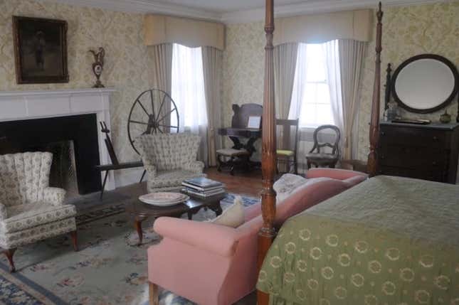 Image for article titled Take a Peek Inside America&#39;s Most Notorious Southern Plantation Mansions
