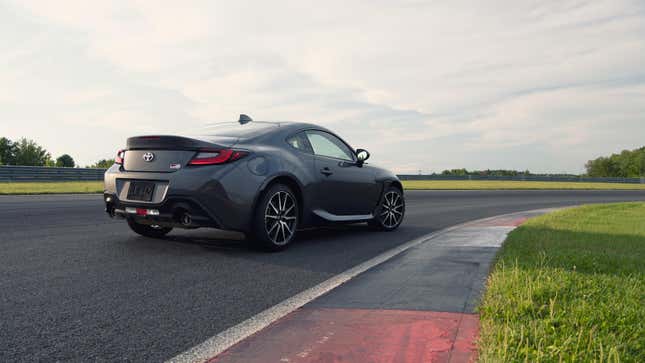 Image for article titled Here&#39;s What You Think Of The New Nissan Z And Toyota GR 86