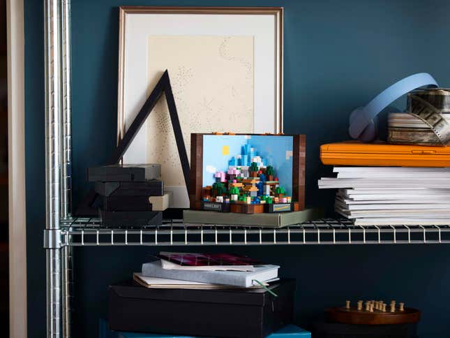 Image for article titled Lego&#39;s First Adult-Focused Minecraft Set Is a Very Stylish Cube