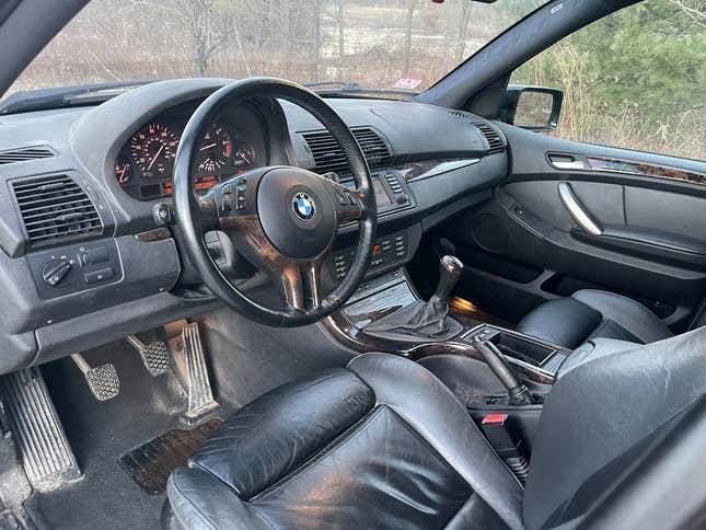 Image for article titled At $2,950, Does This 2001 BMW X5 Mark The Spot?