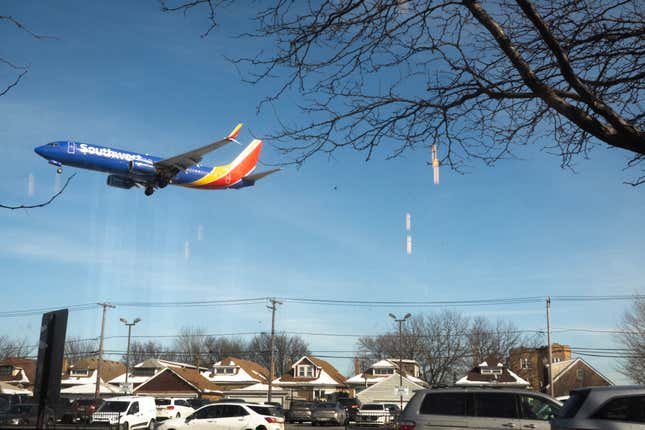 Image for article titled Ford, Chipotle and 6 other companies dropping their earnings guidance because of tariff uncertainty