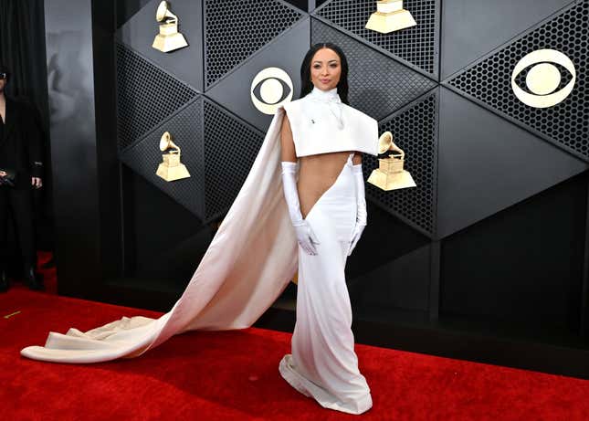 Image for article titled 2024 Grammys: Red Carpet Trainwrecks