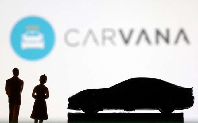 Carvana erholt sich wieder, nachdem die Aktie im Jahr 2022 fast den gesamten Wert verloren hat, was zu Spekulationen über eine Insolvenz führte. 