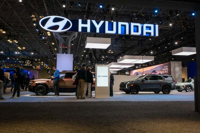 Hyundai Motor Co. hat Elektrofahrzeuge zu einem zentralen Bestandteil seiner Präsentation auf der New York Auto Show 2024 gemacht.