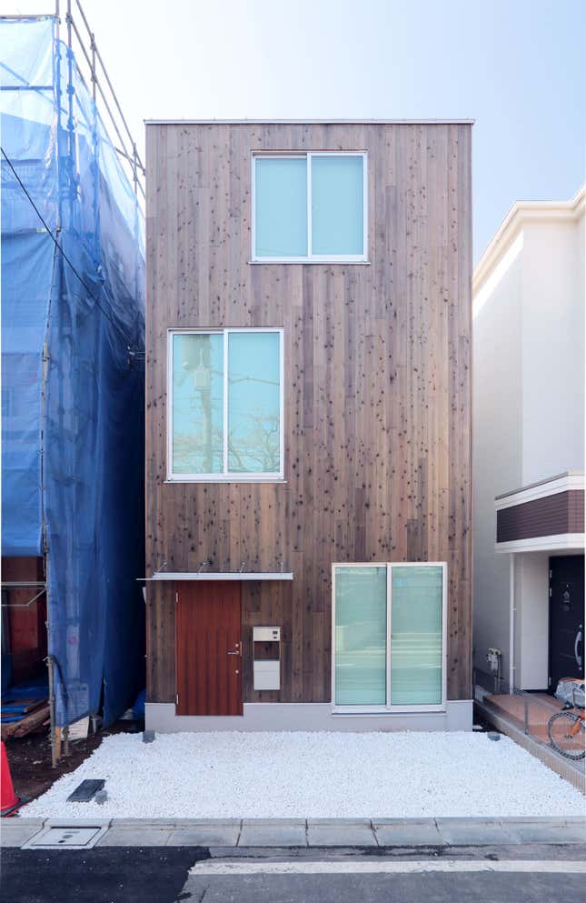 Image for article titled Muji’s “Vertical House” isn’t the only nifty prefab home on the market now