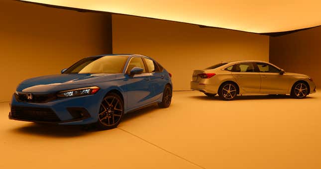 Image for article titled This Is The 2022 Honda Civic Hatchback And Yes It Comes With A Stick Shift