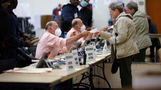 Image for article titled Wall Street Journal Asks 3 Women Over 65 If Abortion Has 'Faded in Importance' Before Midterms