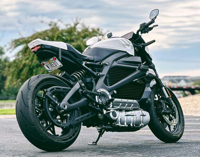 Image for article titled What it's Like to Live With an Electric Motorcycle in New York City