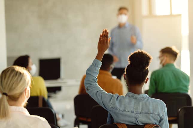 Image de l'article intitulé Le ministère de la Justice a déclaré que ce district scolaire du Kansas avait fait QUOI aux étudiants noirs&amp;#xa0;?