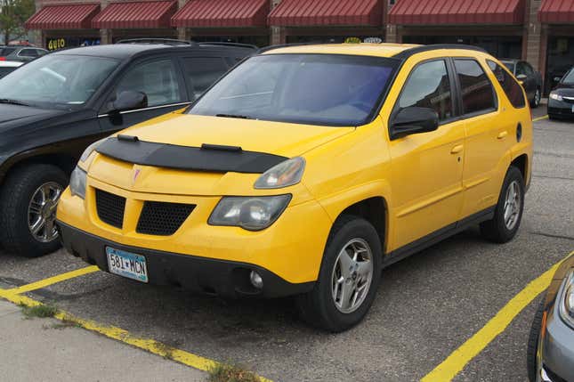 Image for article titled These Are Your Favorite Yellow Cars