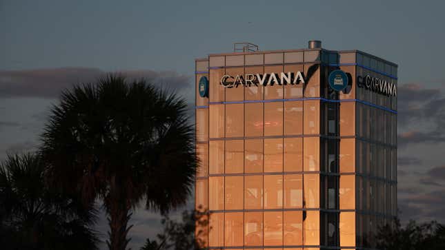 Image for article titled Carvana Can&#39;t Stop Bleeding Money