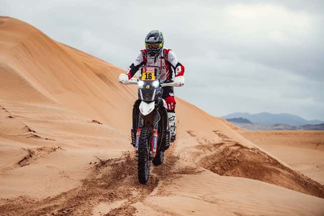 Image for article titled The Harrowing Beauty of the 2023 Dakar Rally