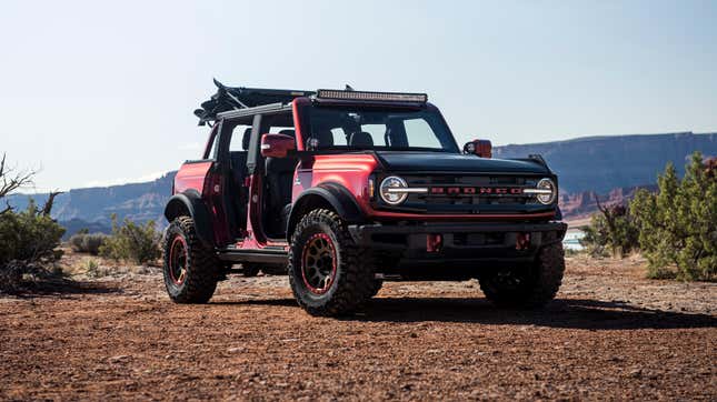 Image for article titled Ford Bronco Thief Tries to Drive Past Cop Car, Knowing Not All Off-Road Vehicles Are Monster Trucks